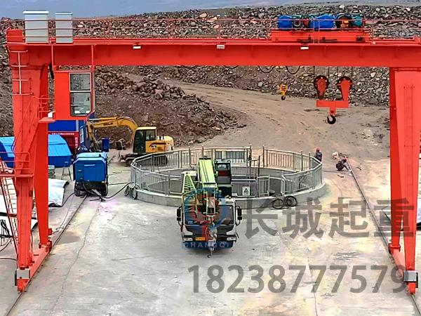 竖井龙门吊在夜间作业的设备运行隐患