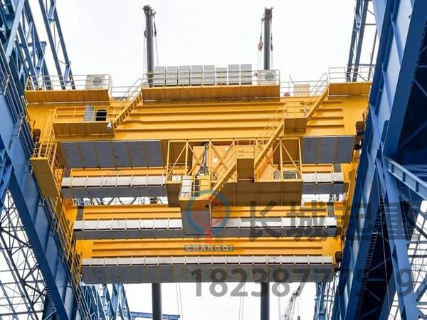 单梁起重机和双梁起重机的区别 冶金铸造吊生产